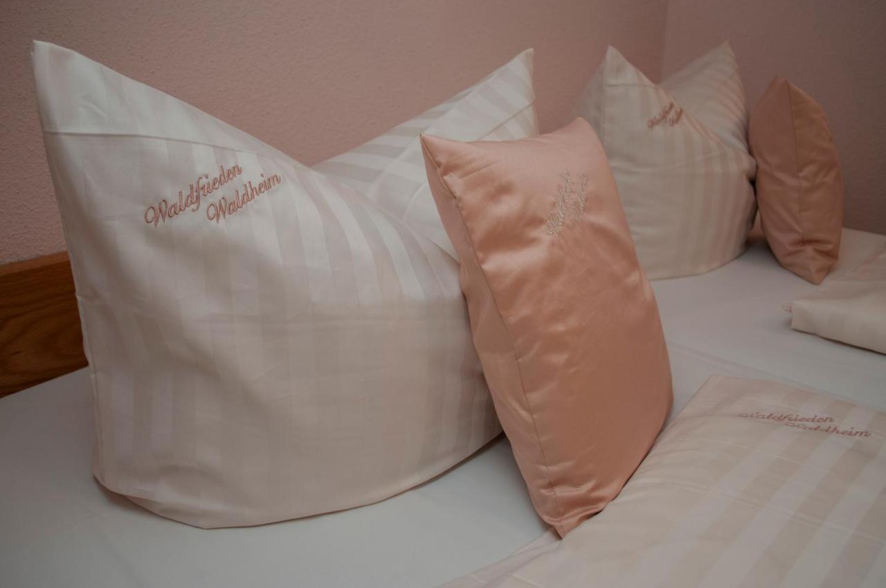 Hotel Waldfrieden Waldheim Zewnętrze zdjęcie